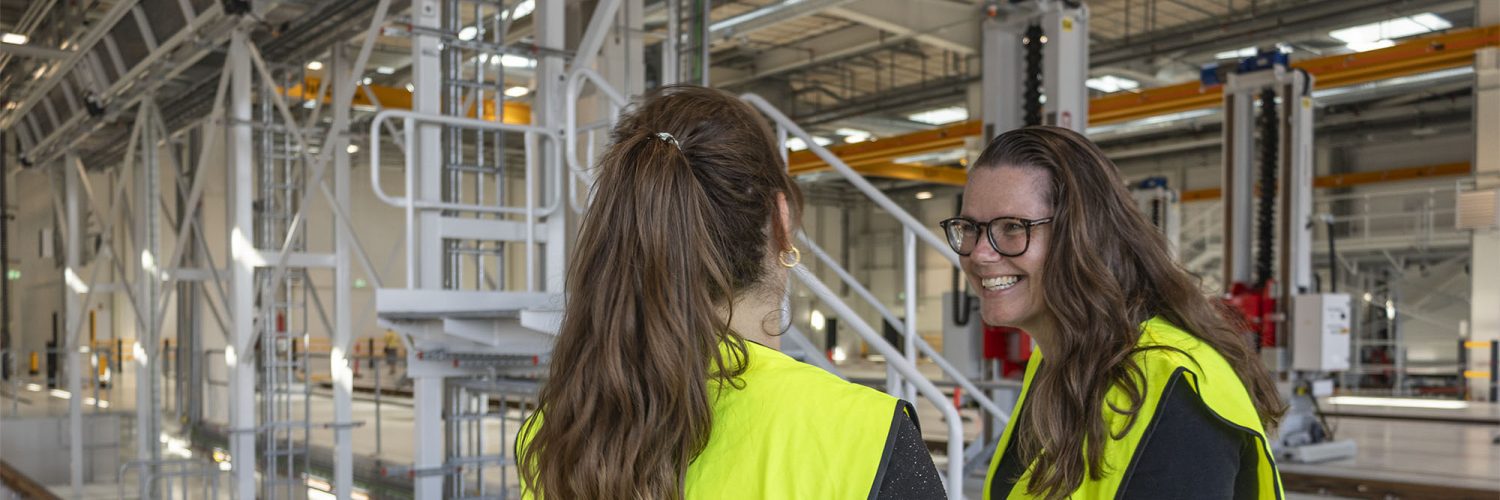 Karenmaria er arbejdsmiljørådgiver i Artelia og har medvirket på DSB-værkstedet i Næstved.